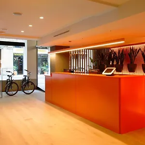 Chic&basic Reding Otel