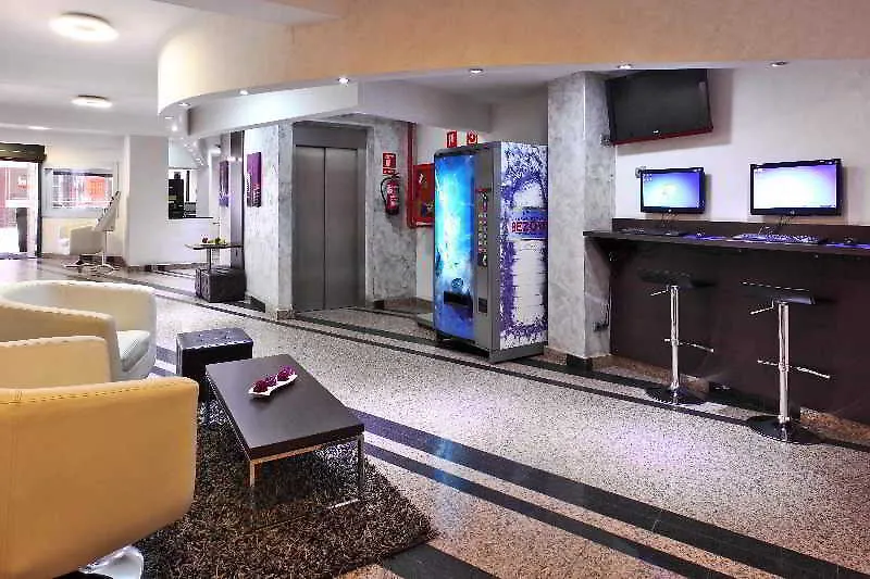 Hotel Nuevo Triunfo Барселона