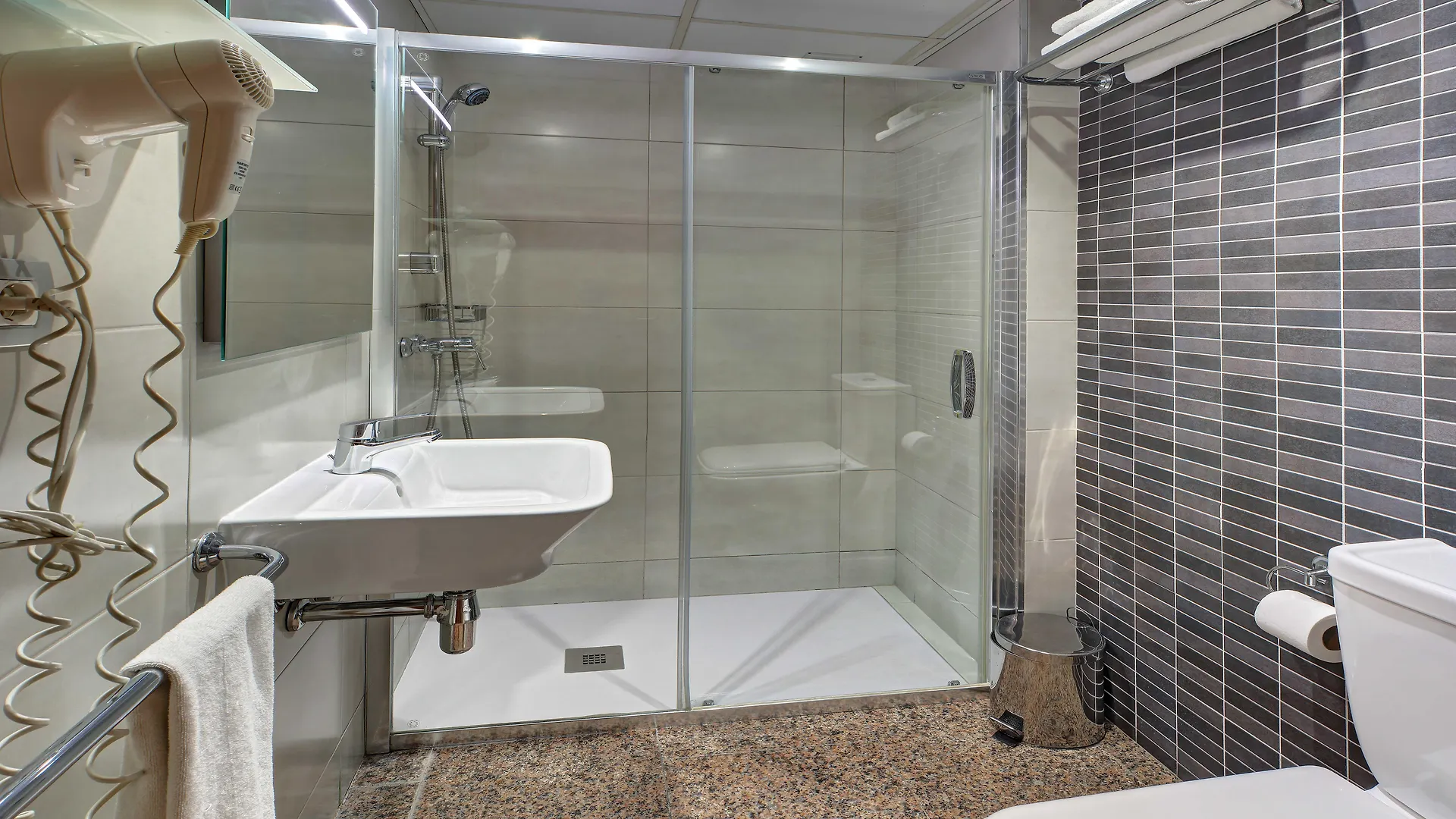 Hotel Nuevo Triunfo Барселона