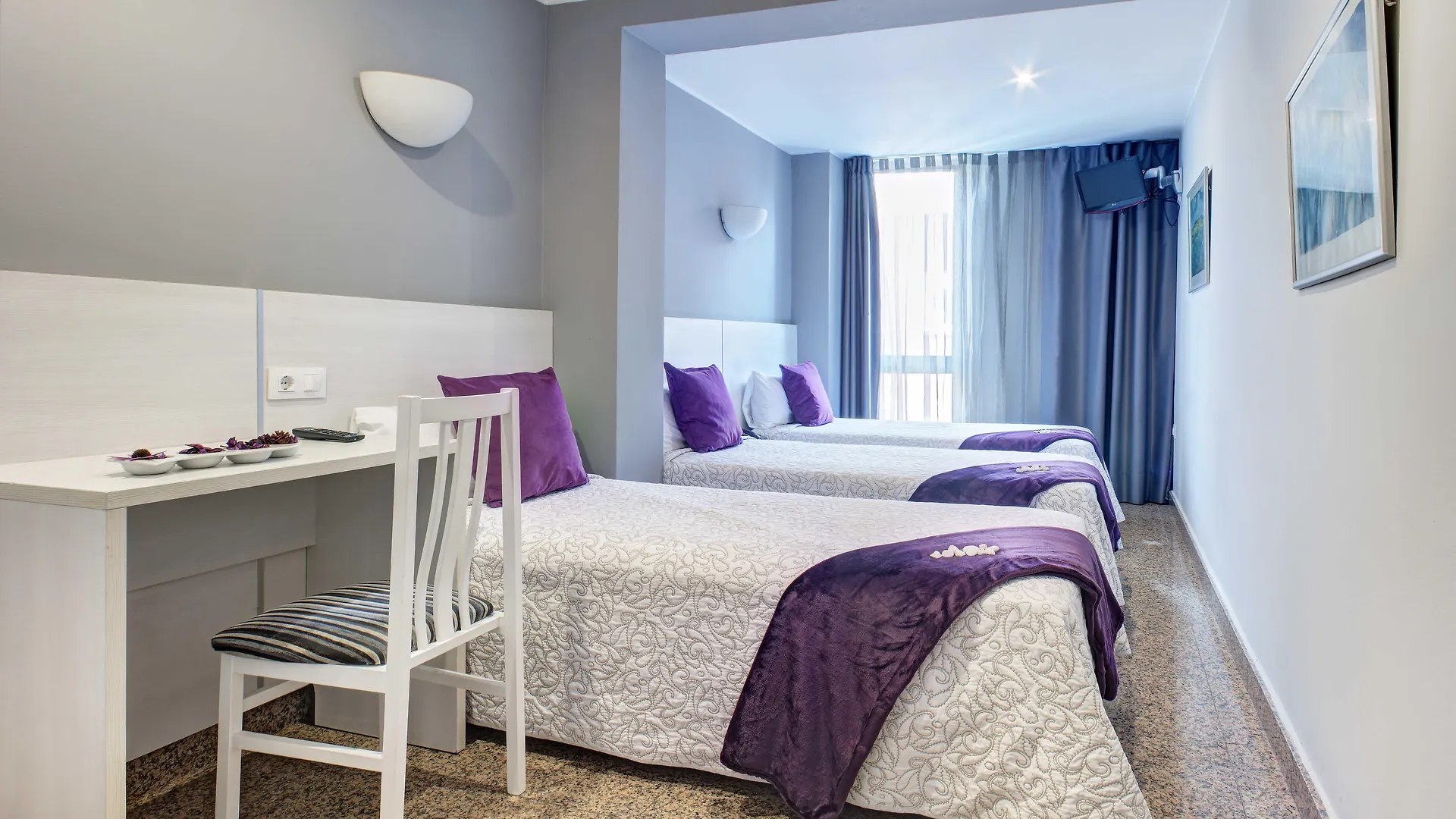 Hotel Nuevo Triunfo Барселона 2*,