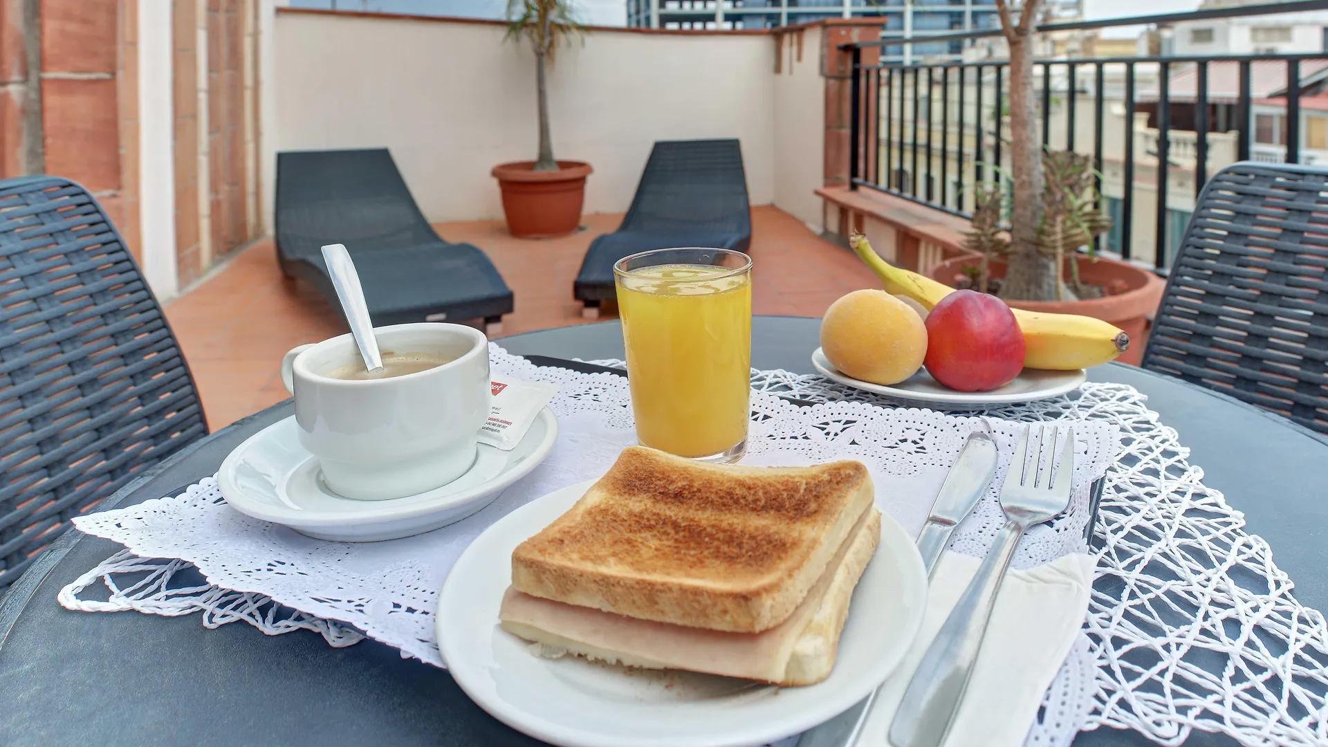 Hotel Nuevo Triunfo Барселона