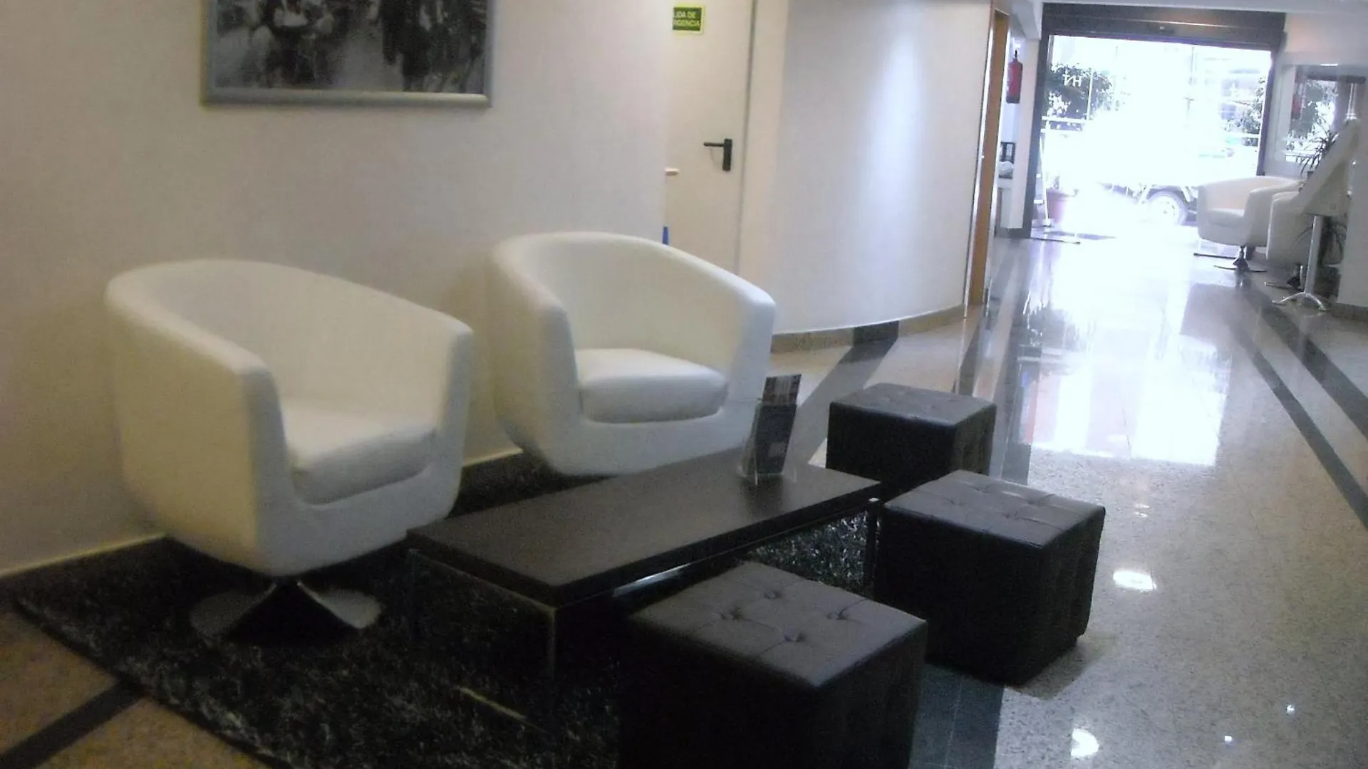 **  Hotel Nuevo Triunfo Барселона Испания