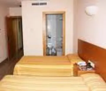 **  Hotel Nuevo Triunfo Барселона Испания