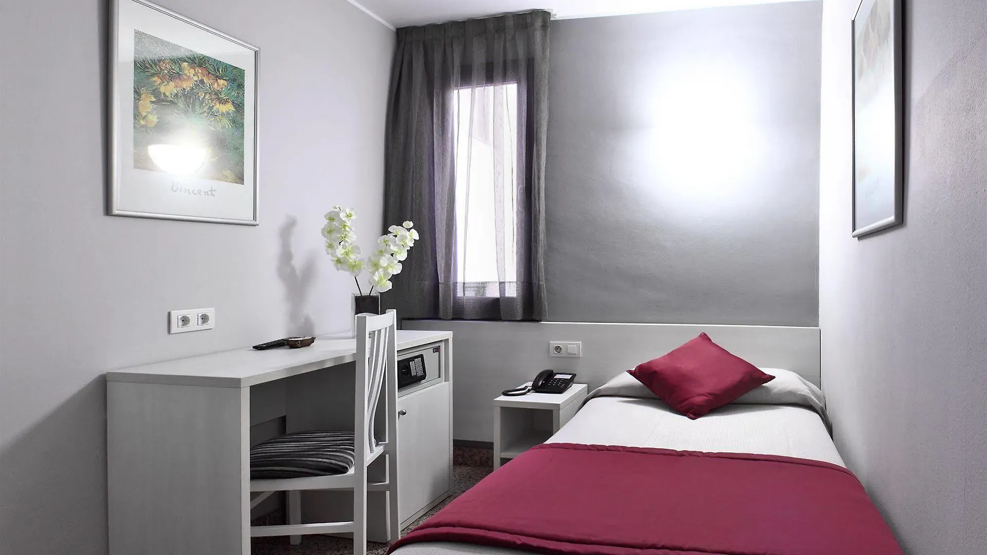 Hotel Nuevo Triunfo Барселона Испания