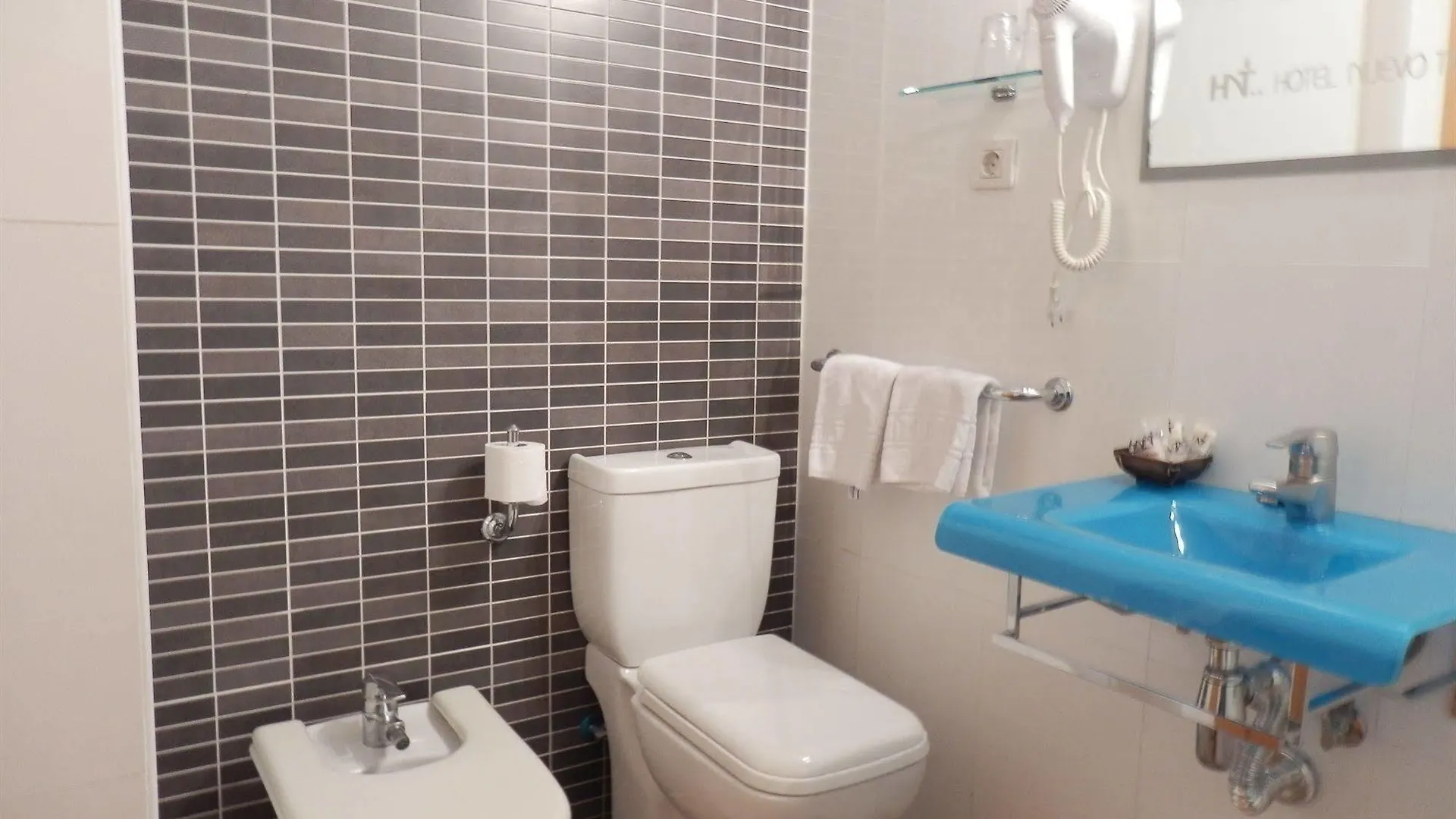 Hotel Nuevo Triunfo Барселона 2*,