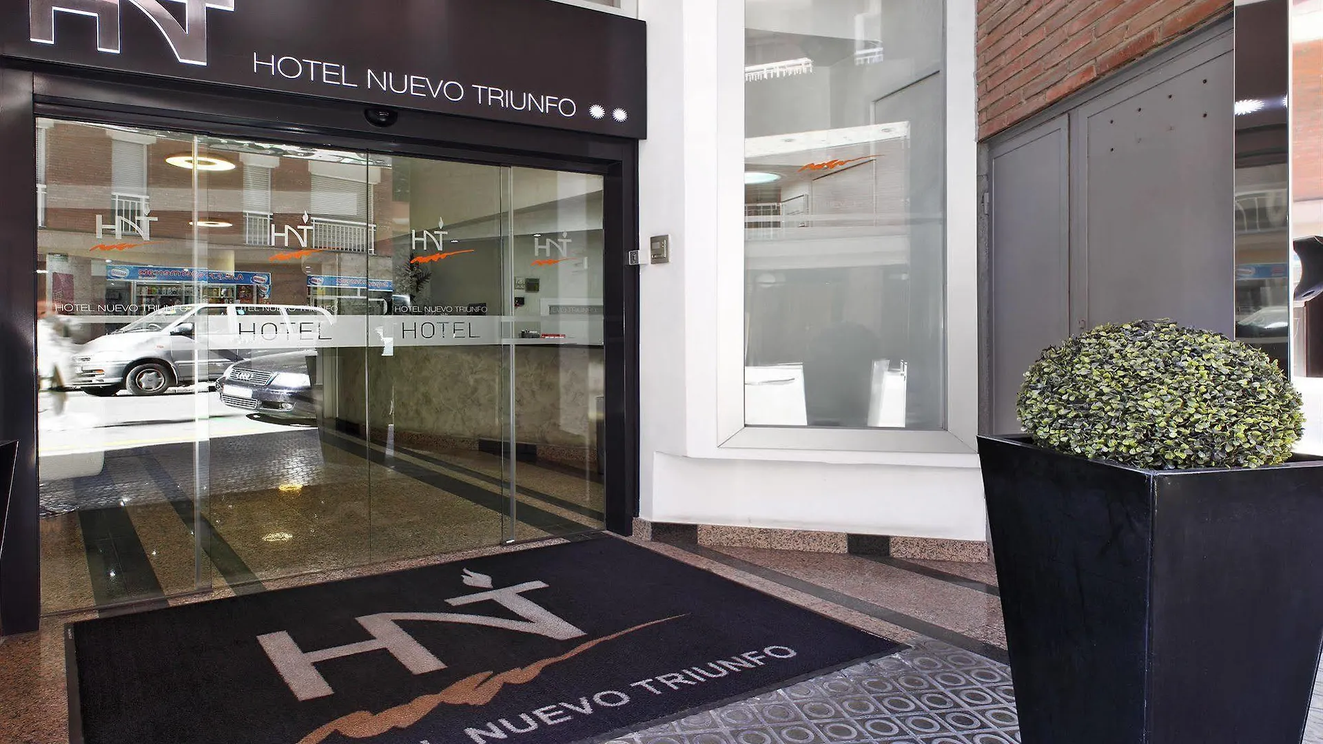 Hotel Nuevo Triunfo Барселона